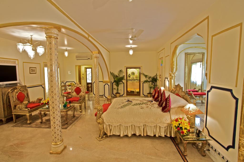 Suite with Garden View