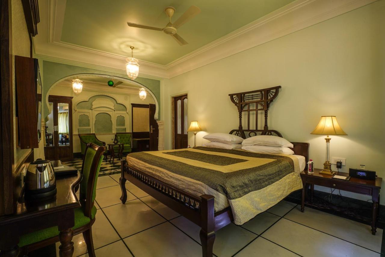 Royal Suite on session of Spa on food & beverage services off On Laundry,699718096:JPEG