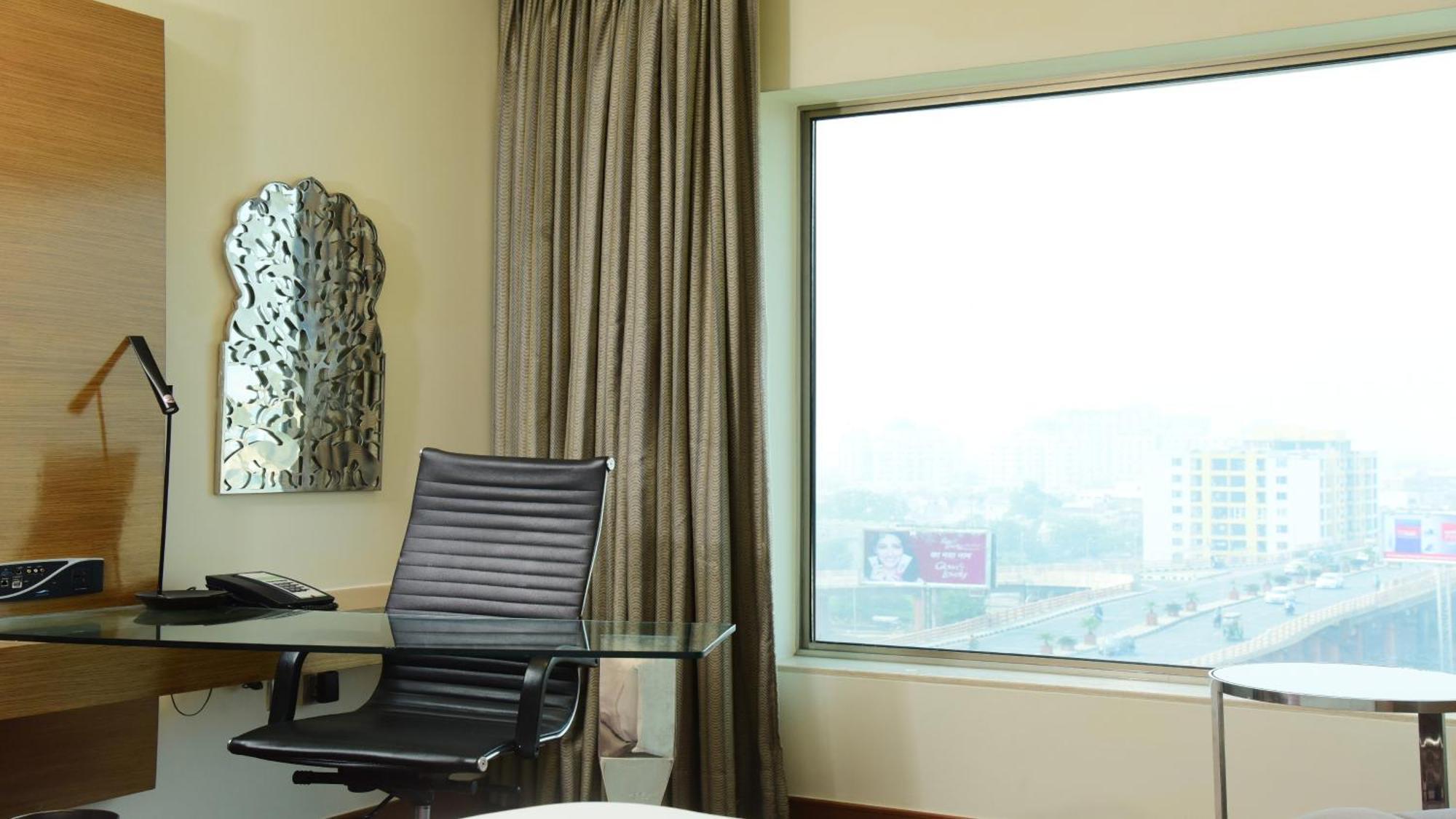 Habitación Doble Estándar para fumadores con vistas a la ciudad - 2 camas