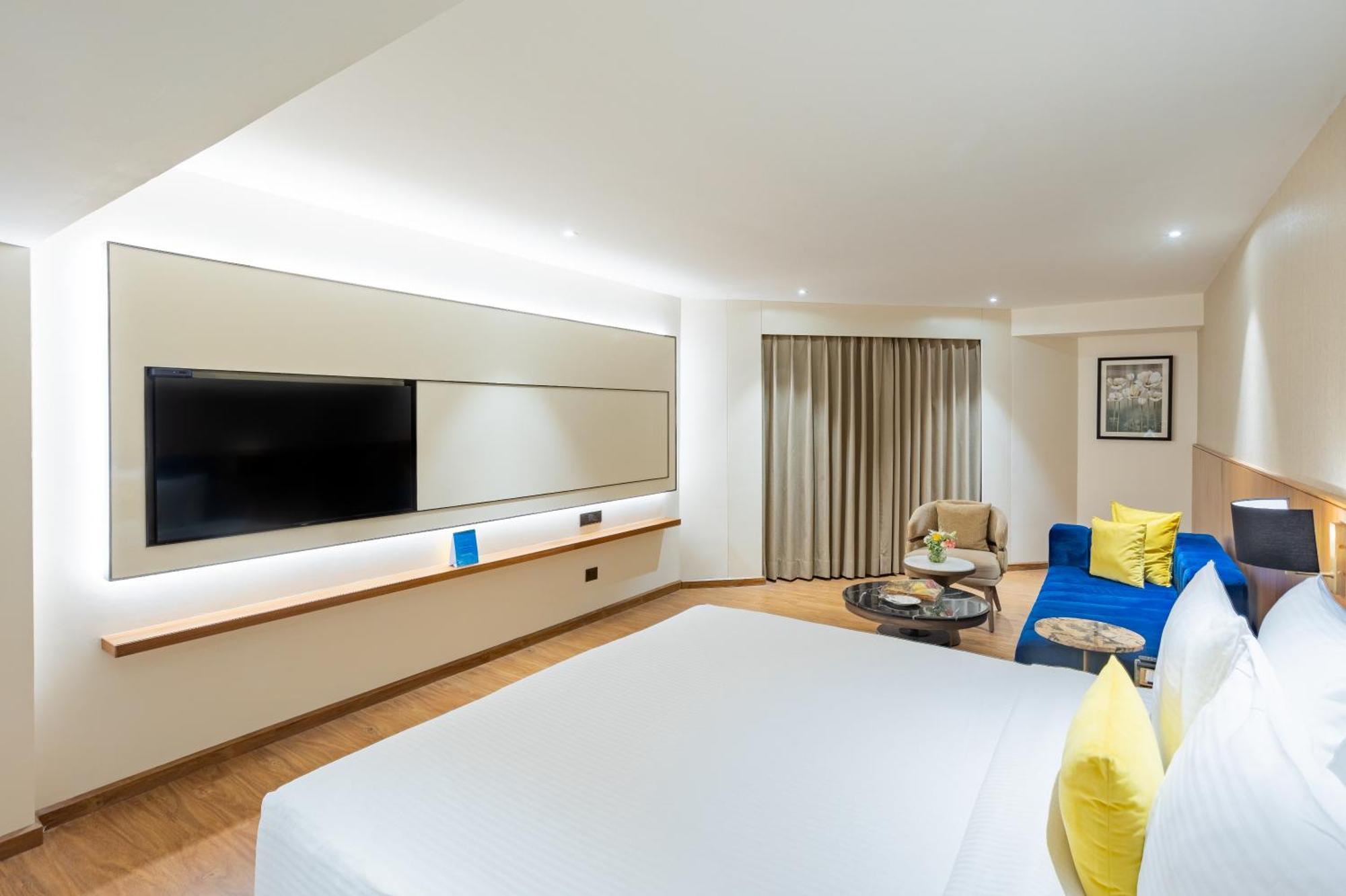 Super Deluxe Double or Twin Room on Food & Beverage services Enjoy Happy Hours 11 on Alcoholic Beverages 11AM 11PM Early Check Late Checkout upto 3 hrsSAV