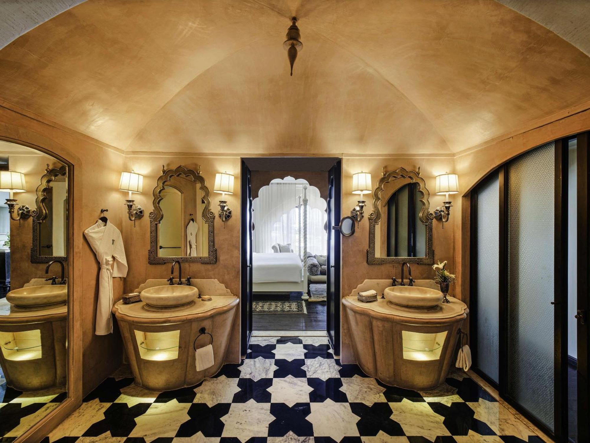 Fairmont King Room Non Smoking 2complimentary craft beers or signature cocktail at Anjum per room per Happy Hours Buy 1 1 at Anjum Bar on Select beverages on Food & Soft Beverage Laundry Set couple at ZarinINR